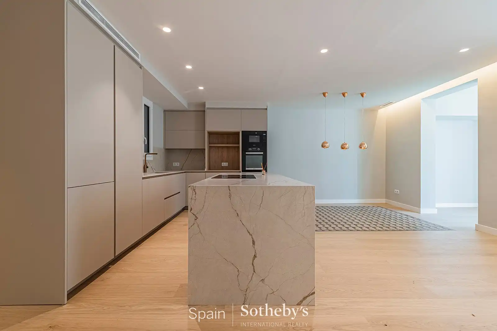 Cuina de Apartament en venda en Barcelona amb Aire condicionat, Calefacció i Terrassa