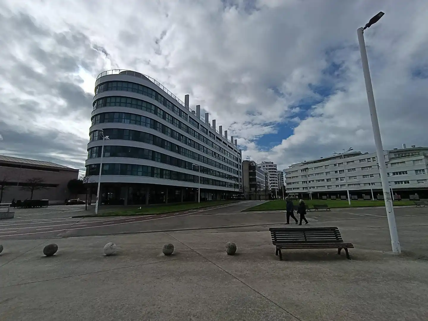 Vista exterior de Pis en venda en Gijón  amb Calefacció