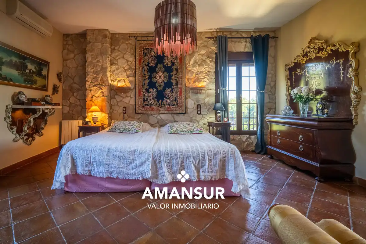 Chalet con piscina en venta en Avenida del Almendro, imagen 60
