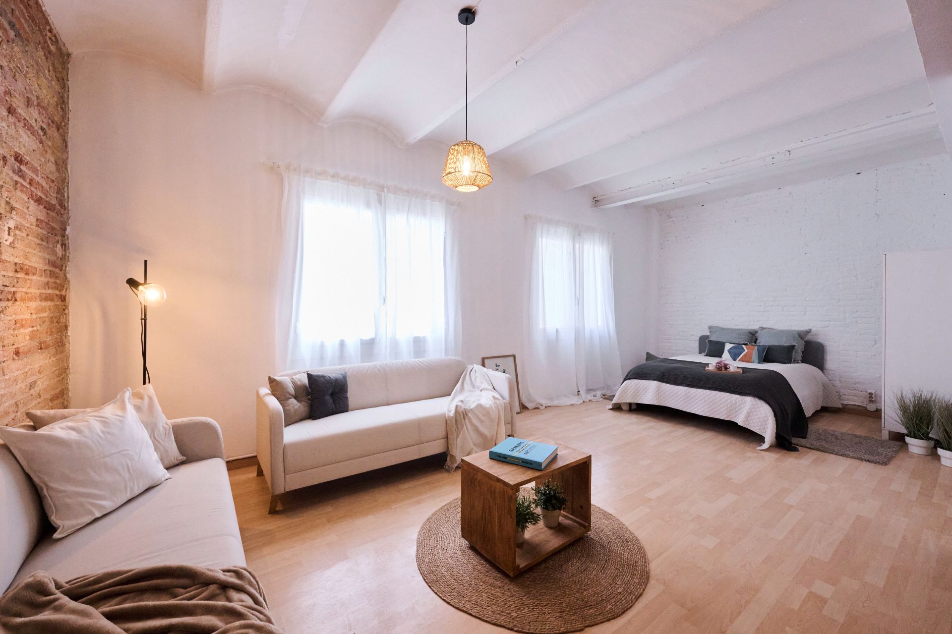 Bedroom of Flat for sale in  Barcelona Capital  with Heating, Parquet flooring and Furnished