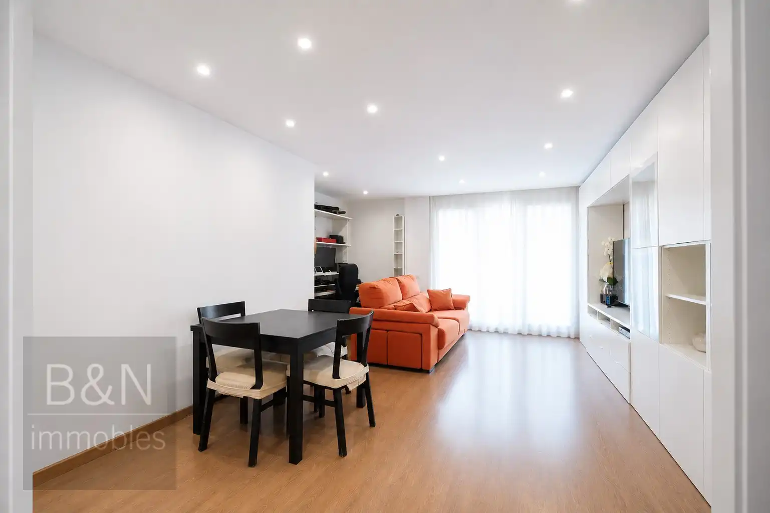 Living room of Flat for sale in Terrassa  with Air Conditioner, Heating and Balcony