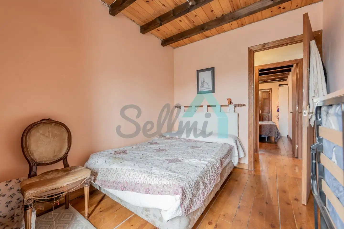 Dormitori de Casa o xalet en venda en Llanes amb Calefacció, Jardí privat i Parquet