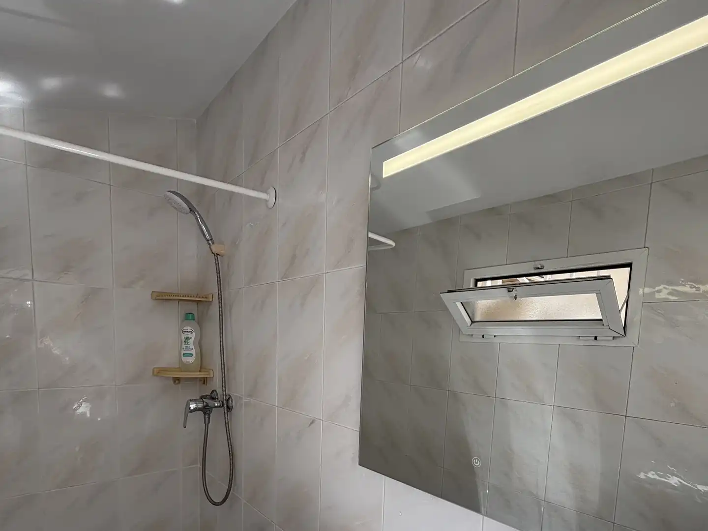 Baño de Casa o chalet de alquiler en Godella con Aire acondicionado, Calefacción y Terraza