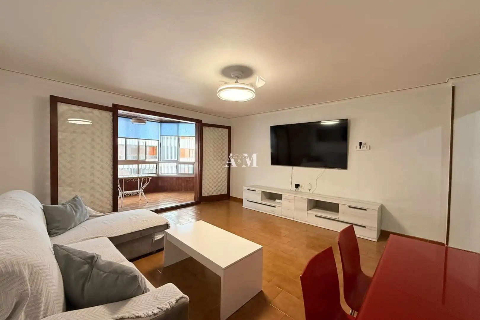 Flat with pool to rent in Playa del Acequión, Náufragos y Rocío del Mar