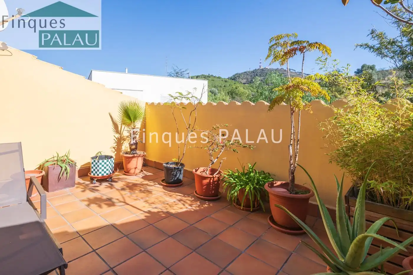 Terrassa de Casa o xalet en venda en Sant Just Desvern amb Aire condicionat, Calefacció i Jardí privat