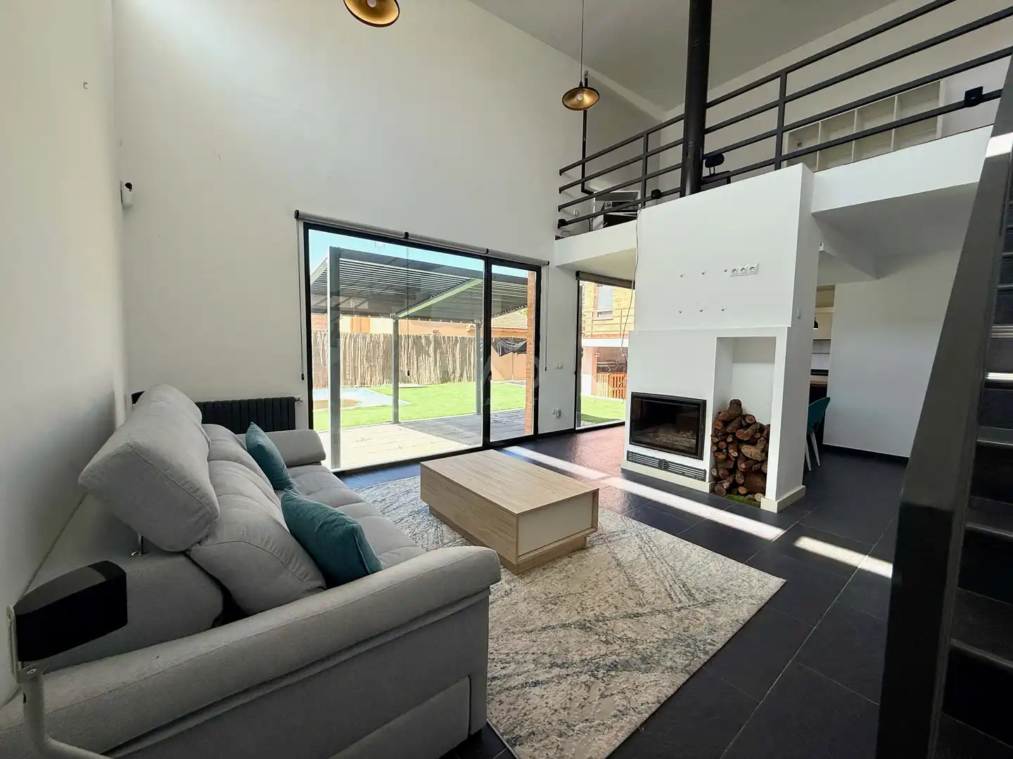 Sala de estar de Casa o chalet en venta en Chiloeches con Aire acondicionado, Calefacción y Terraza