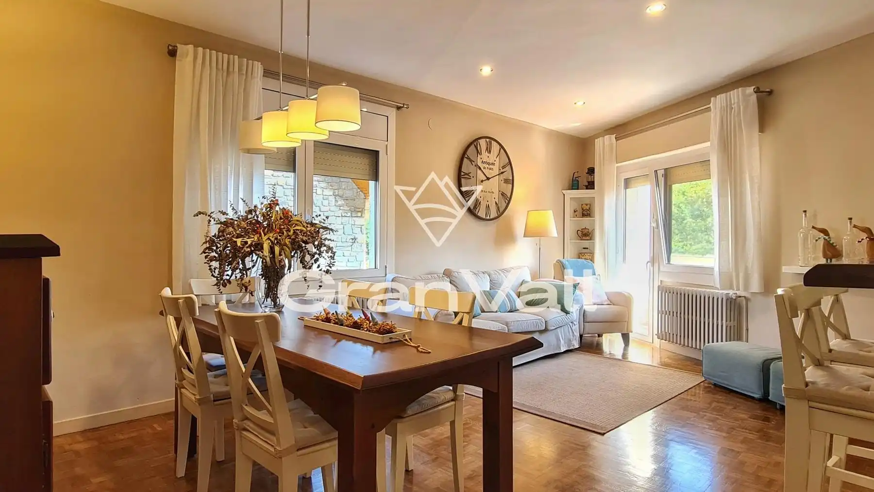 Apartment with terrace for sale in Puigcerdà