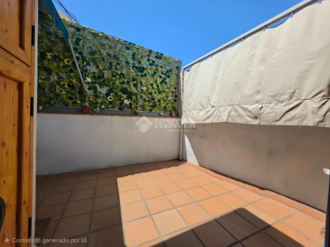 Terrassa de Pis en venda en Santa Coloma de Gramenet amb Aire condicionat, Parquet i Terrassa