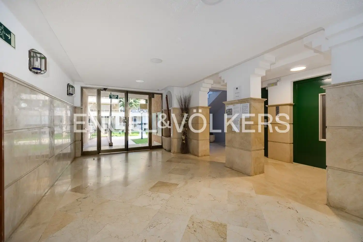 Flat for sale in Torrevieja  with Air Conditioner, Heating and Private garden
