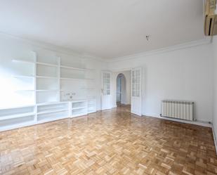 Living room of Flat to rent in  Madrid Capital  with Air Conditioner