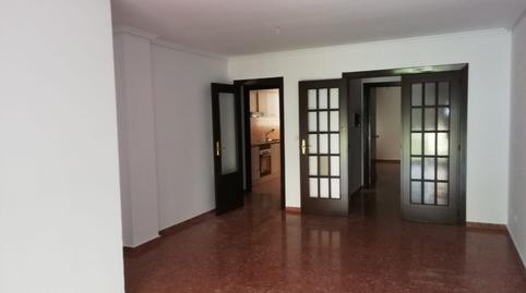 Foto 3 de Piso en venta en C/ Nuestra Señora del Buen Consejo, Zona Calle Valencia, Torrent