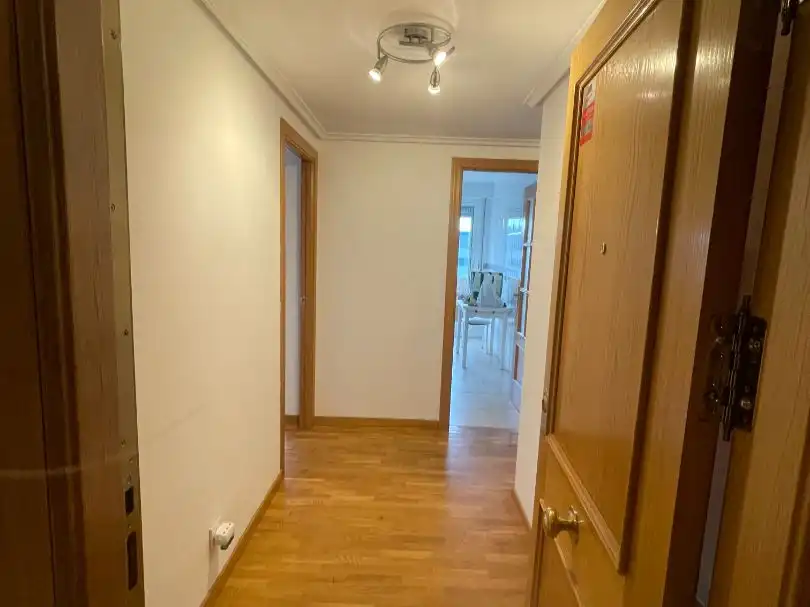 Pis en venda en  Logroño amb Balcó