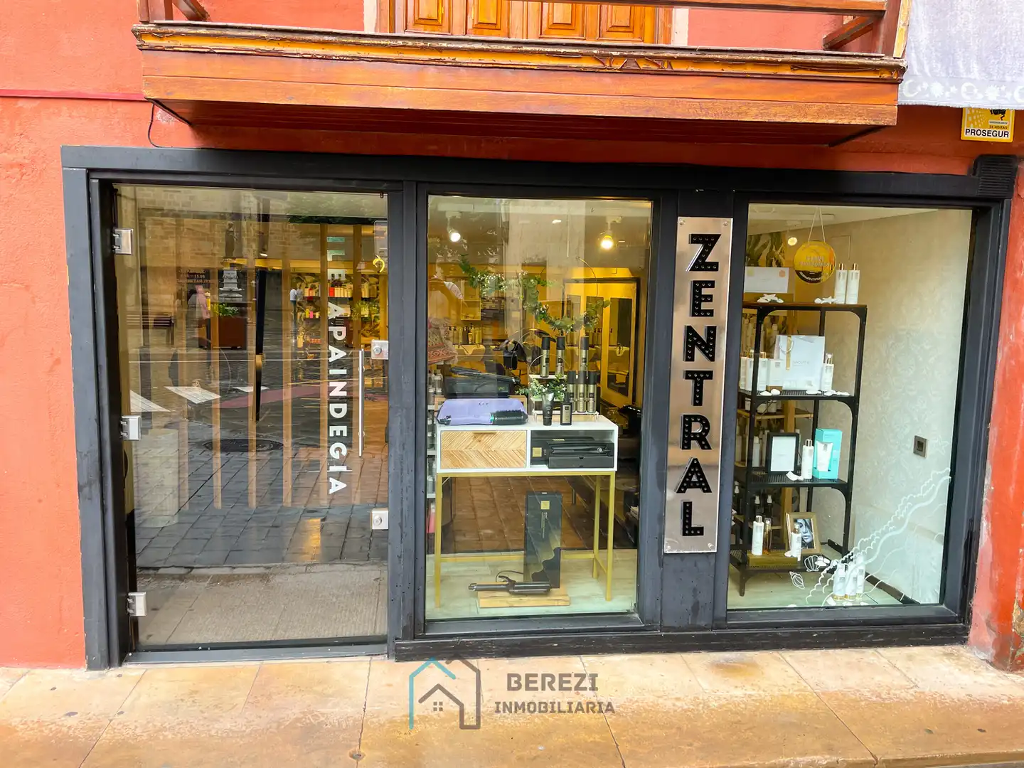 Locale commerciale in vendita a Eskinarruaga Kalea