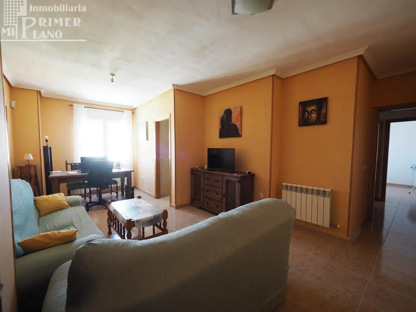 Living room of Flat for sale in Tomelloso  with Heating, Terrace and Furnished