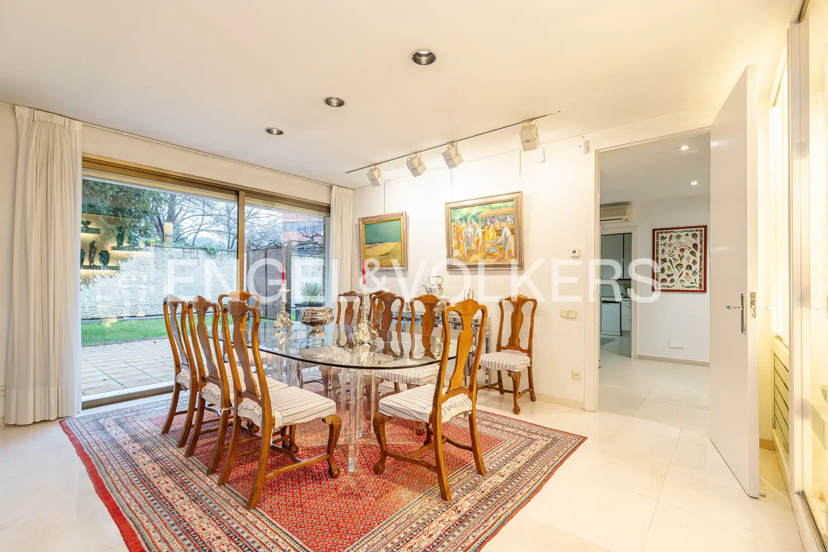 Comedor de Casa o chalet en venta en Madrid con Aire acondicionado, Calefacción y Jardín privado