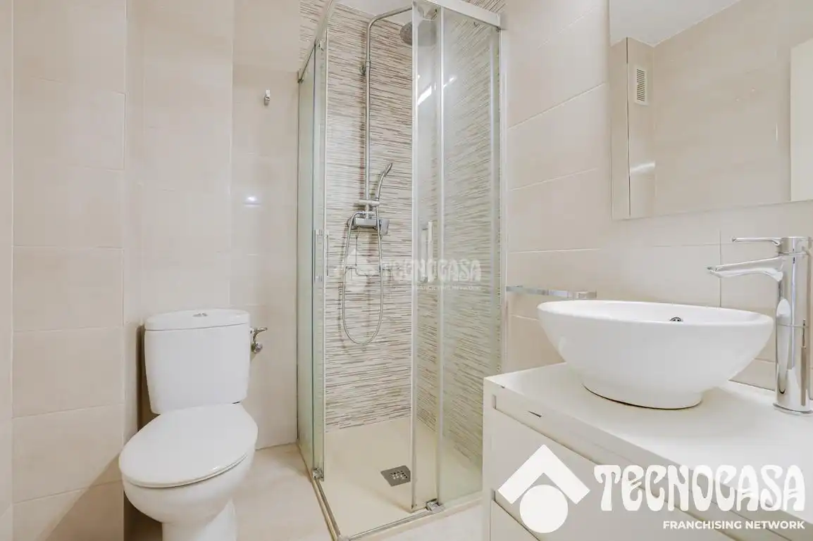 Bathroom of Flat for sale in Mataró