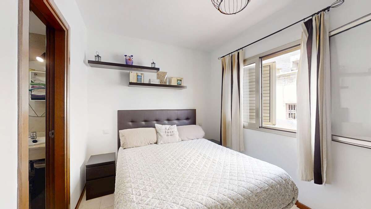 Bedroom of Flat for sale in Arrecife  with Terrace and Furnished