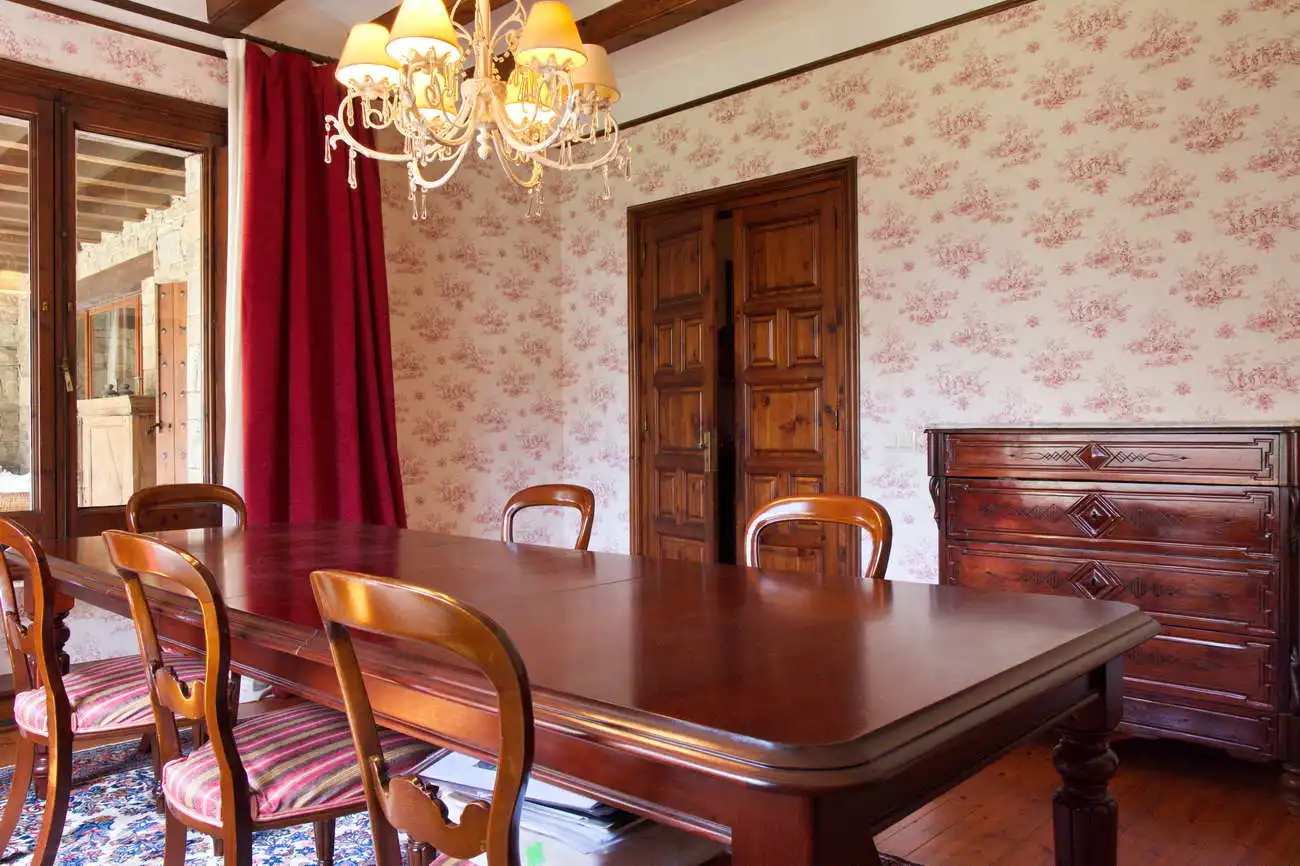 Comedor de Casa o chalet en venta en Camprodon con Calefacción, Jardín privado y Parquet