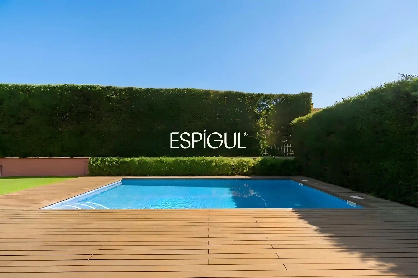 Swimming pool of Houses for sale in Sant Cugat del Vallès  with Air Conditioner, Heating and Storage room