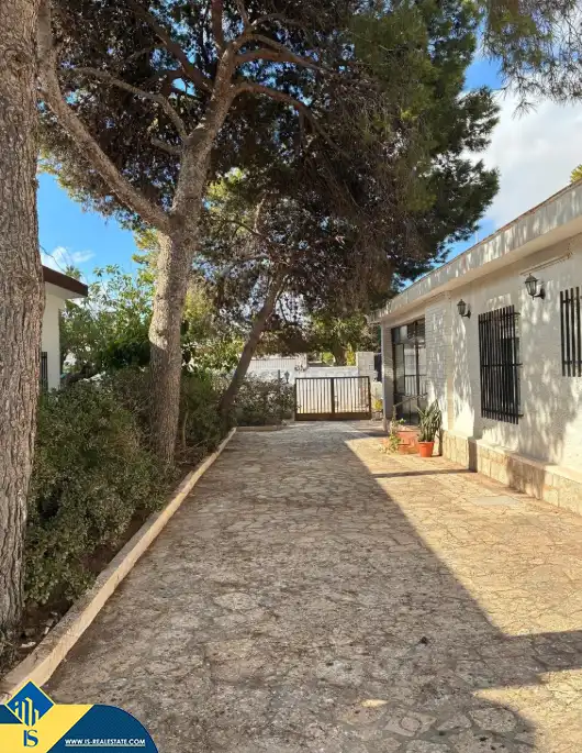 Villa avec piscine à vendre à Playa de los Locos, imagen 3