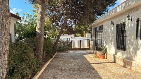 Casa con piscina comunitaria, en la provincia de Alicante, en la ciudad de Torrevieja, en la zona de Playa de Los Locos. 4 habitac, imatge 3