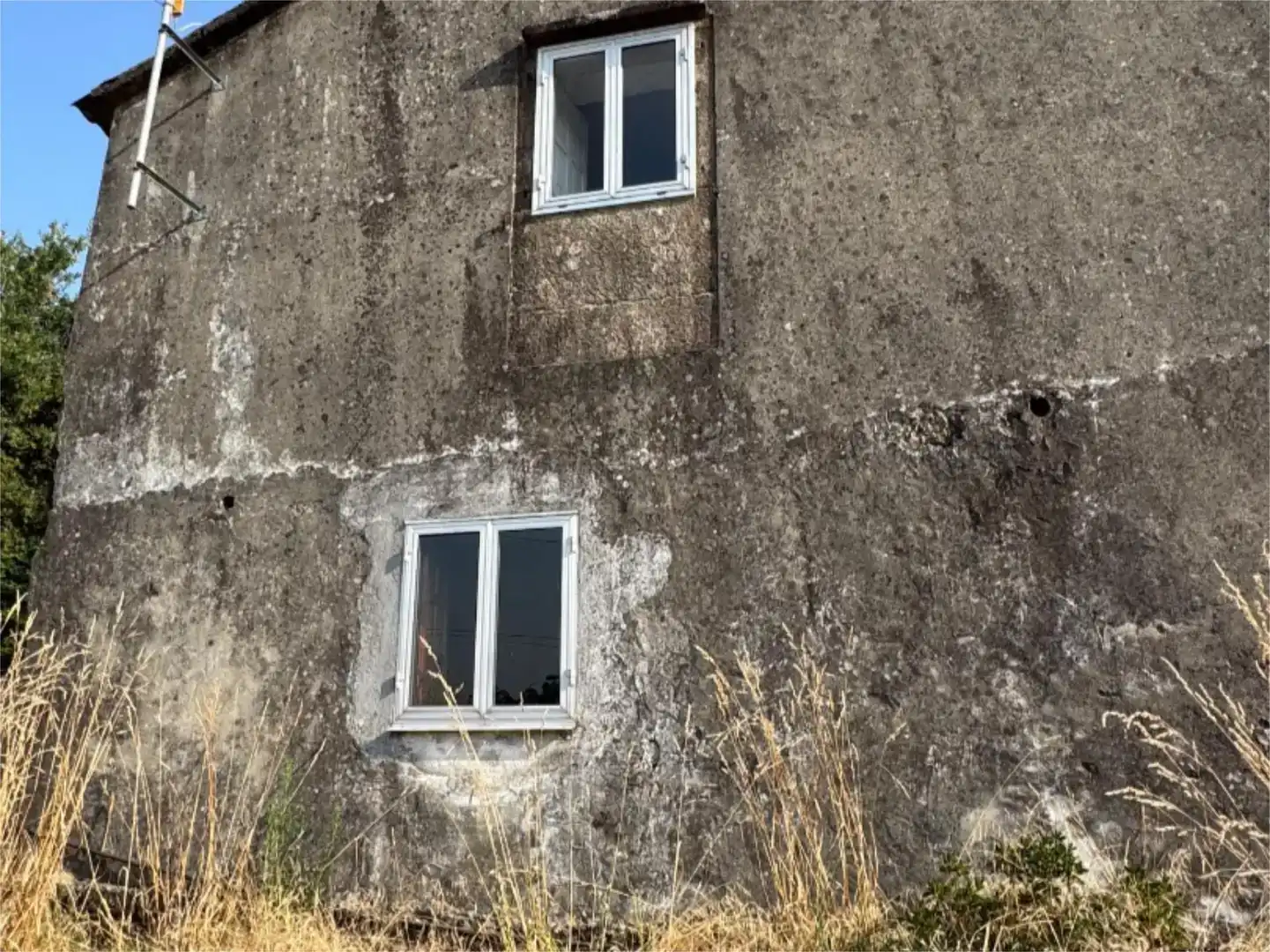 Außenansicht von Einfamilien-Reihenhaus zum Verkauf in Teo