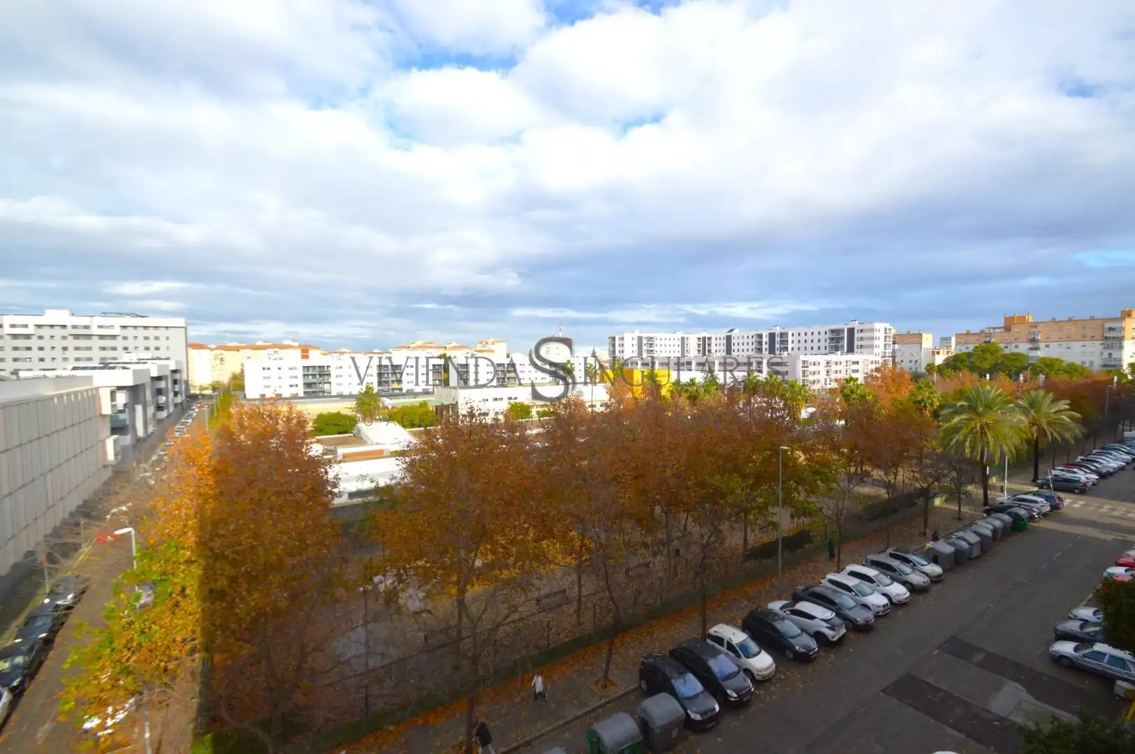 Exterior view of Flat for sale in Sevilla  with Air Conditioner, Heating and Private garden