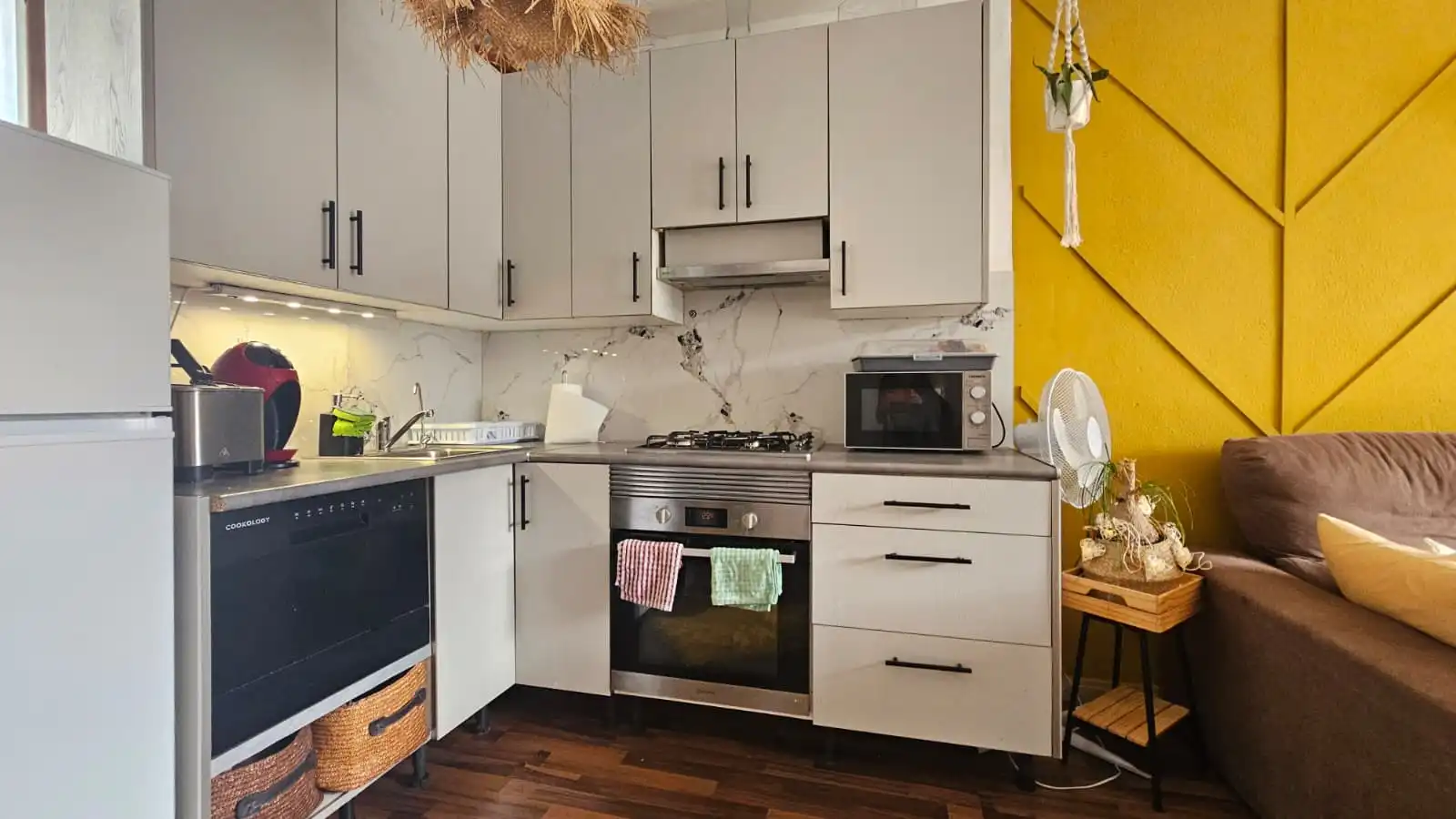 Küche von Maisonette zum Verkauf in Arona mit Parkett, Möbliert und Ofen