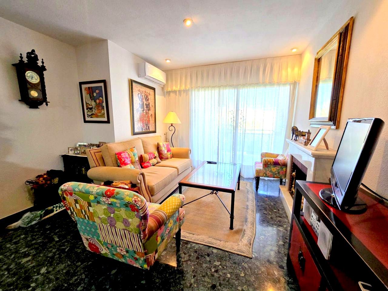 Sala d'estar de Apartament en venda en Gandia amb Aire condicionat, Terrassa i Moblat