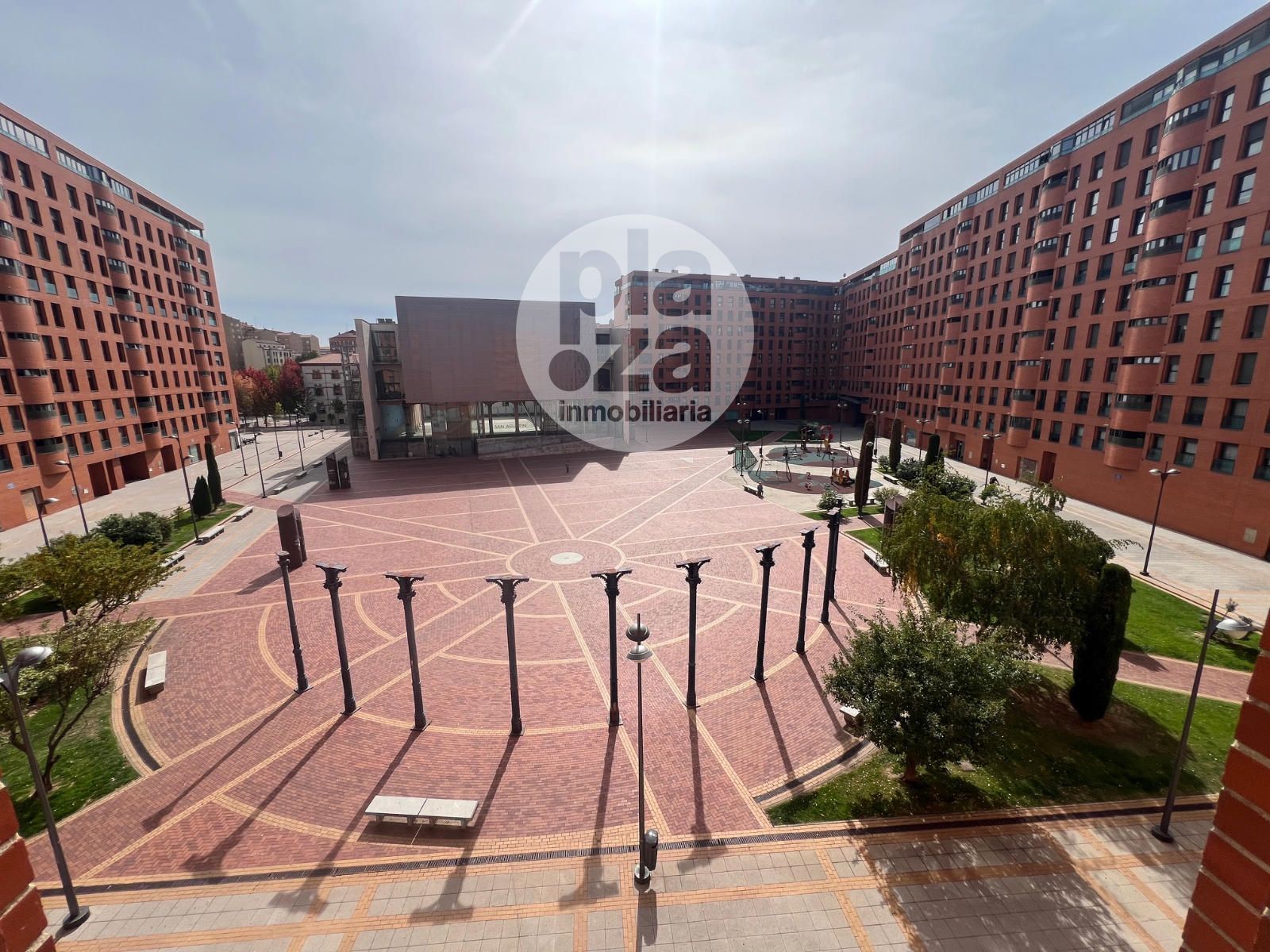 Exterior view of Flat to rent in Burgos Capital  with Heating, Terrace and Storage room