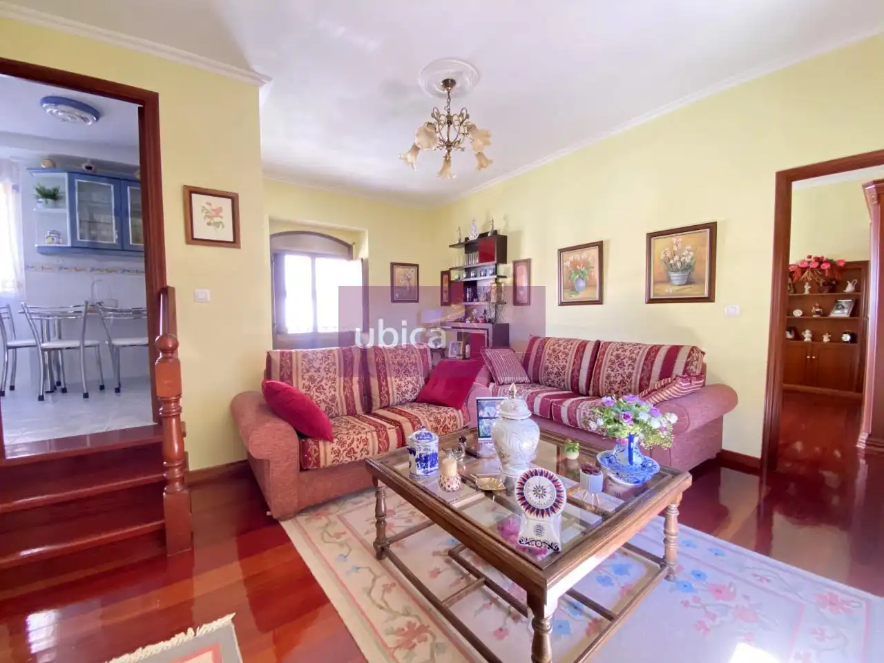 Sala de estar de Casa adosada en venta en Arbo con Calefacción y Balcón