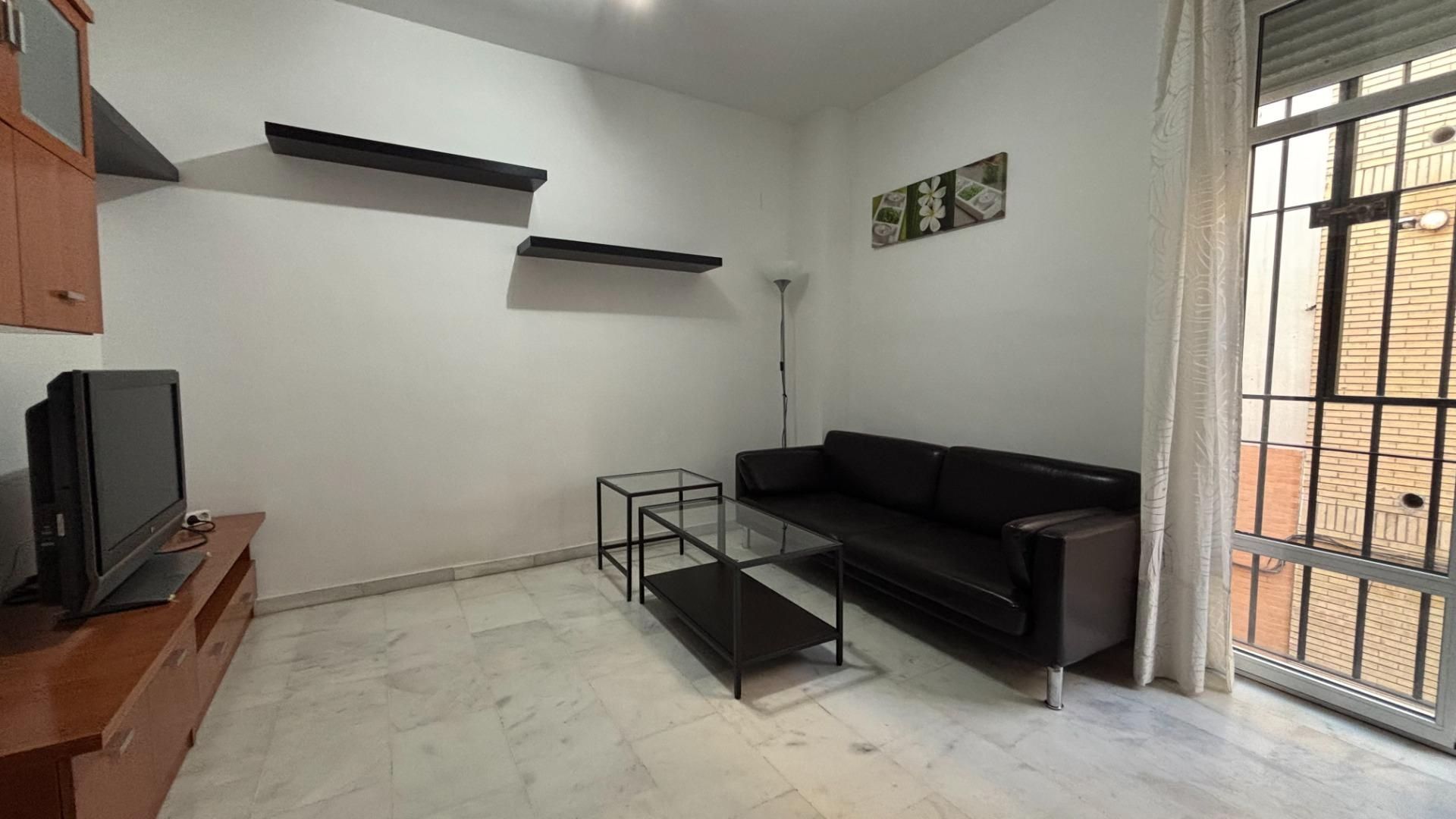 Living room of Flat for sale in  Sevilla Capital  with Air Conditioner and Storage room