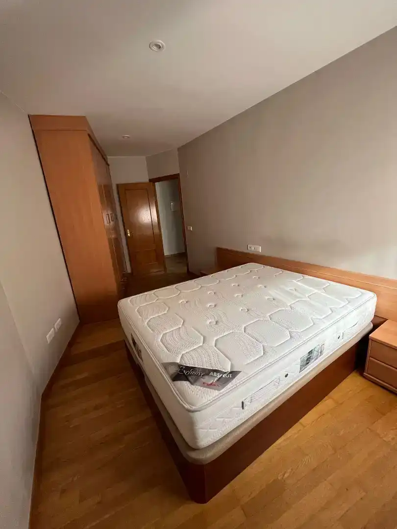 Schlafzimmer von Wohnung zur Miete in Alcañiz mit Klimaanlage, Parkett und Möbliert