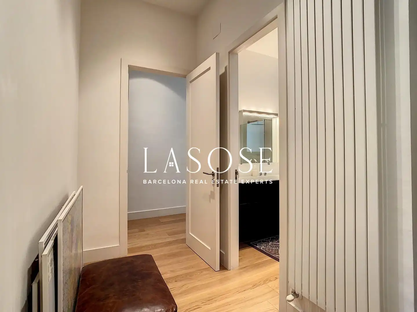 Dormitori de Apartament de lloguer en Barcelona amb Aire condicionat, Parquet i Balcó