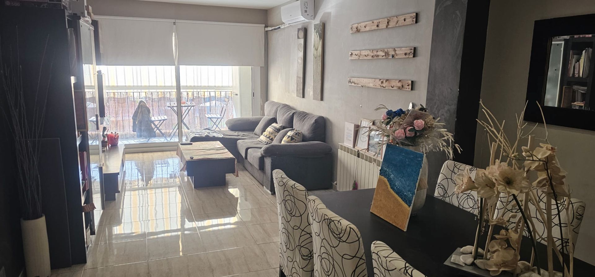 Living room of Flat for sale in Mataró  with Air Conditioner, Heating and Balcony
