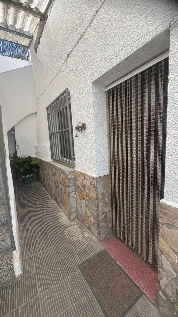 Vista exterior de Casa o xalet en venda en Montcada i Reixac