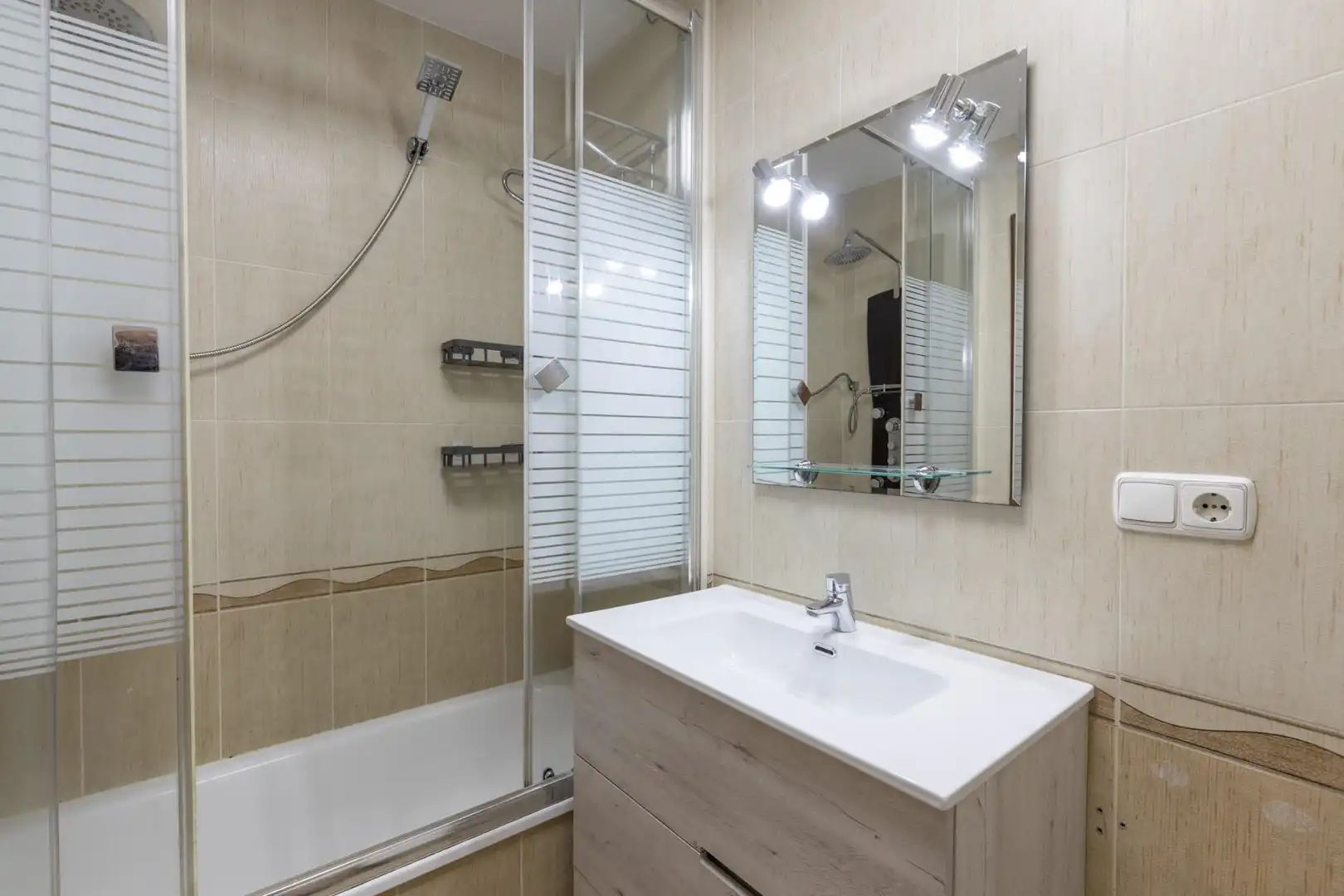 Bathroom of Flat for sale in Alhendín  with Air Conditioner