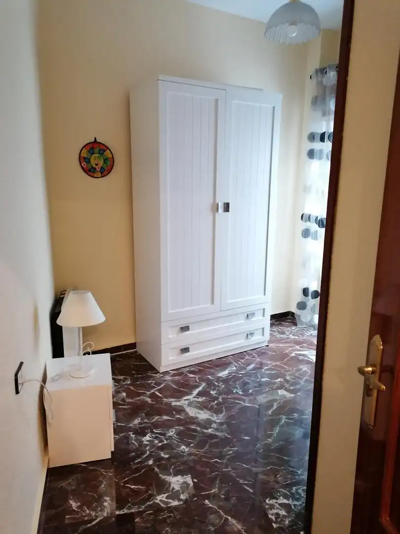 Habitación de Piso de alquiler en Jaén con Amueblado