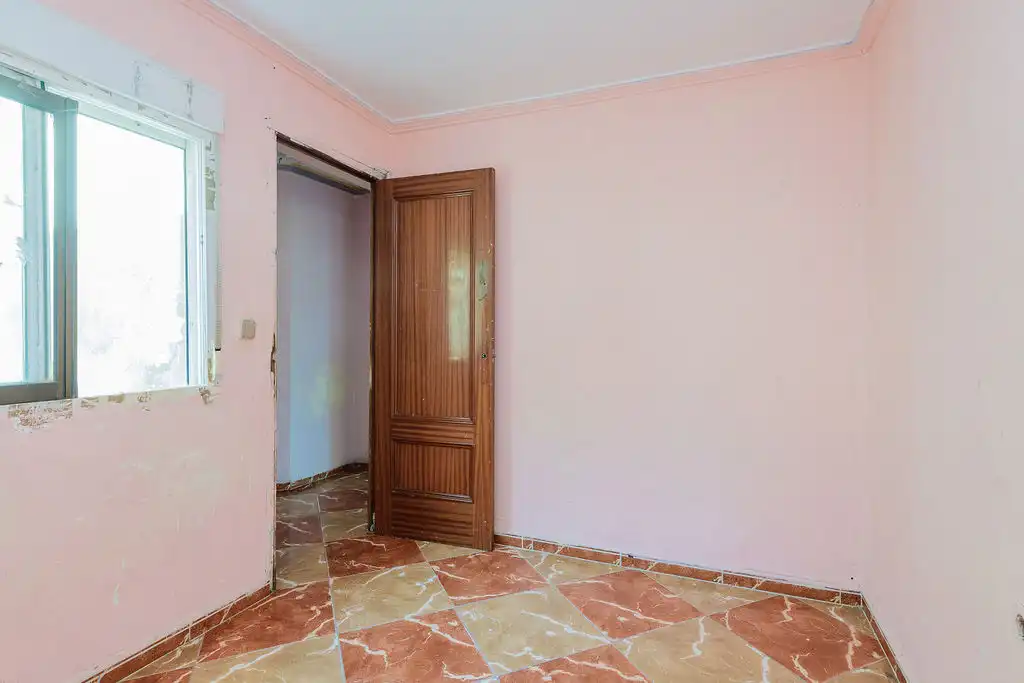 Habitación de Apartamento en venta en Paterna con Balcón