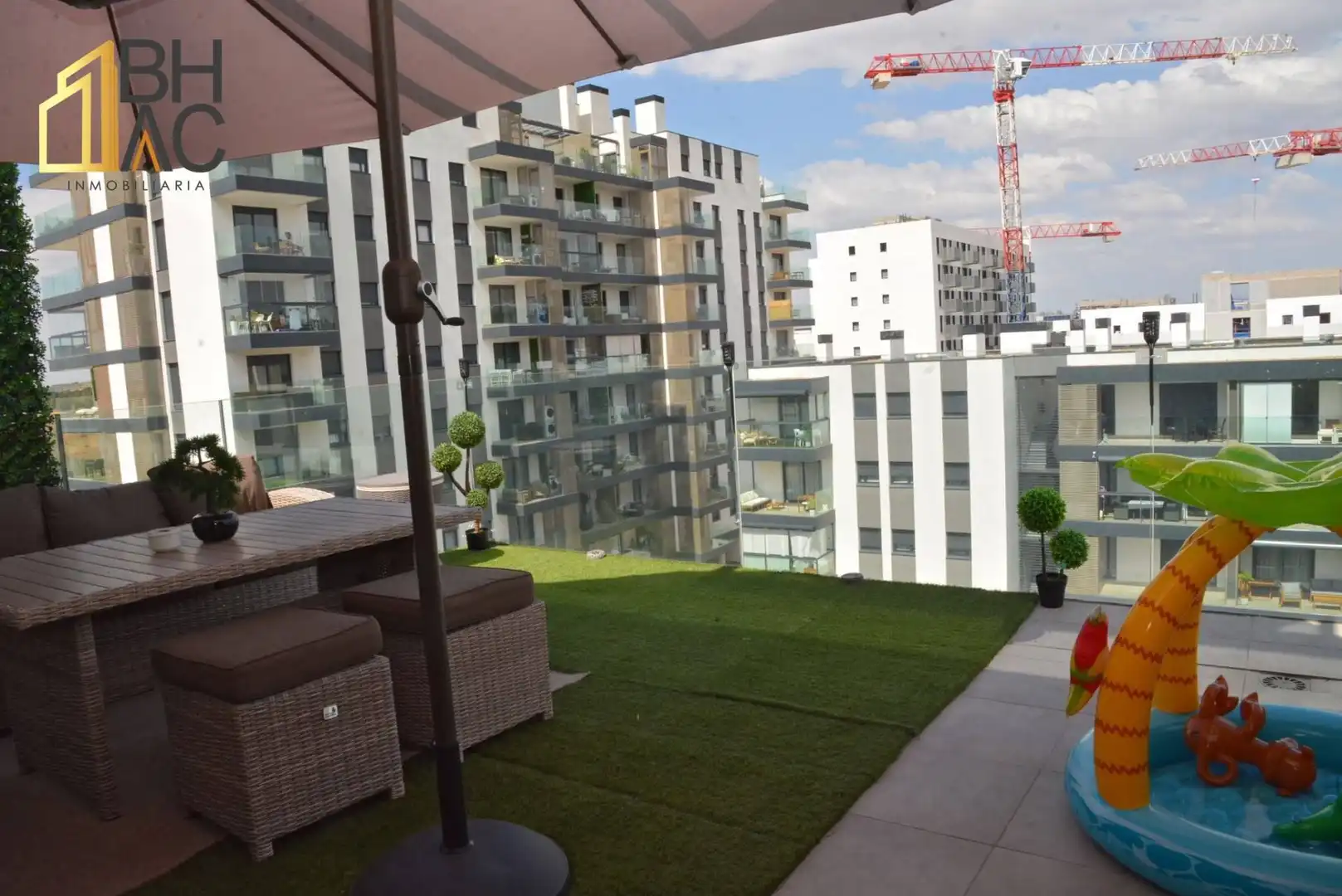 Terrasse von Dachboden zum Verkauf in Alcalá de Henares mit Klimaanlage, Heizung und Terrasse