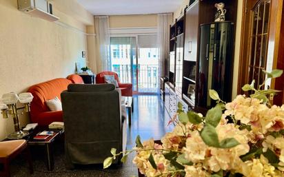 Living room of Flat for sale in  Barcelona Capital  with Heating and Balcony