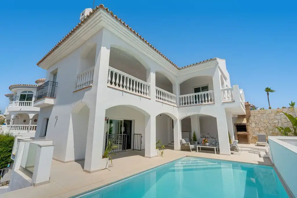 Chalet con piscina en venta en Hipódromo - Cerrado del Águila, imagen 2
