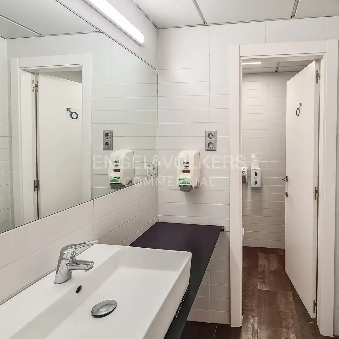 Baño de Oficina de alquiler en Eixample
