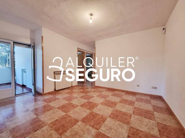 Piso en Alquiler en  de Semisierra en Los Negrales