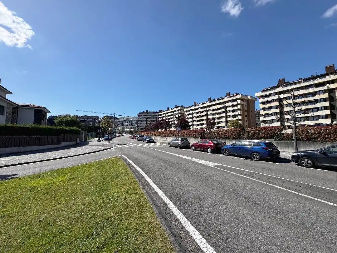 Vista exterior de Residencial en venta en Oviedo 