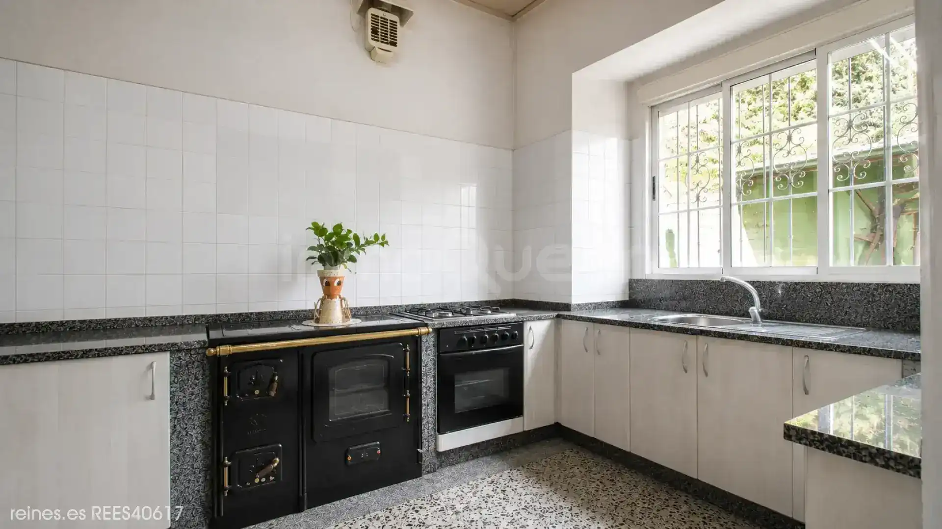 Kitchen of Houses for sale in A Pontenova    with Heating, Private garden and Terrace