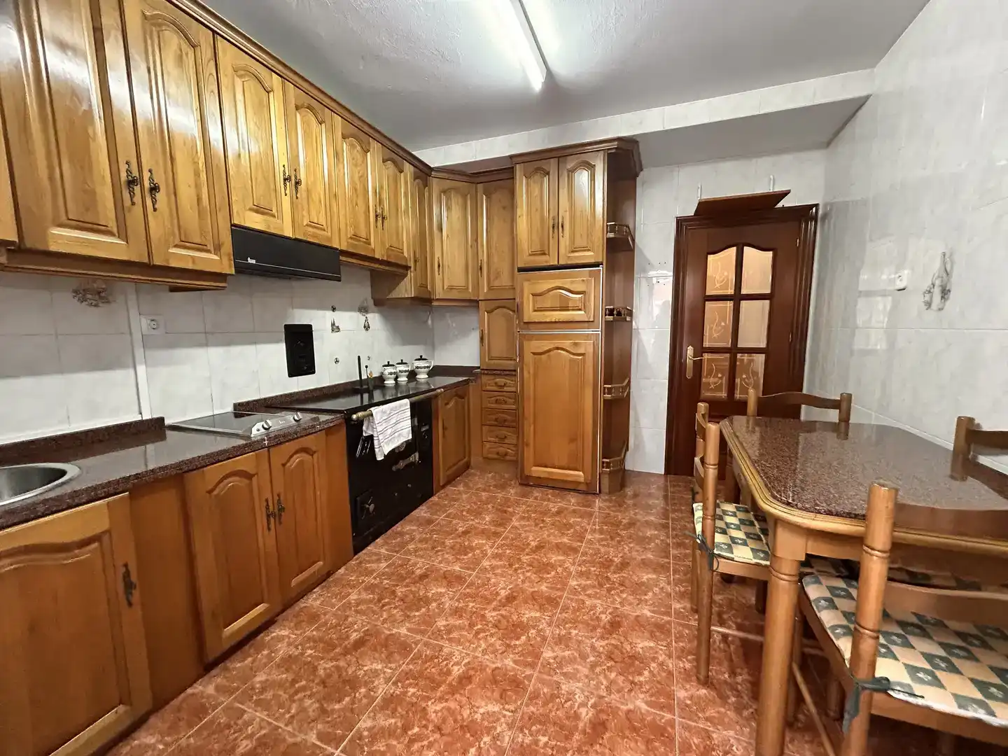 Cocina de Piso para compartir en Gijón  con Parquet, Trastero y Amueblado