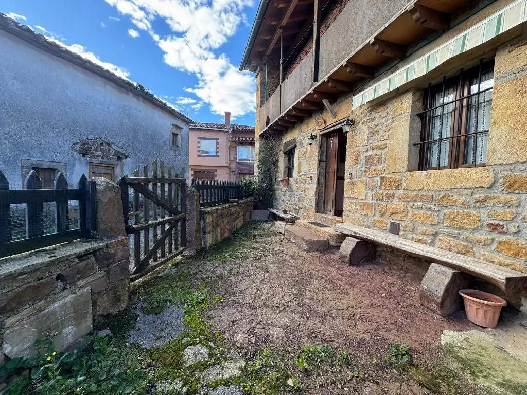 Vista exterior de Casa o chalet en venta en Arenas de Iguña con Calefacción, Jardín privado y Terraza