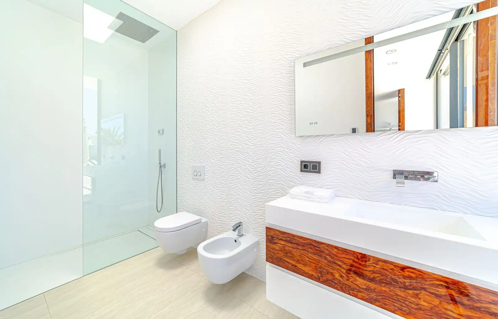 Badezimmer von Haus oder Chalet zur Miete in Marbella mit Klimaanlage, Privatgarten und Terrasse