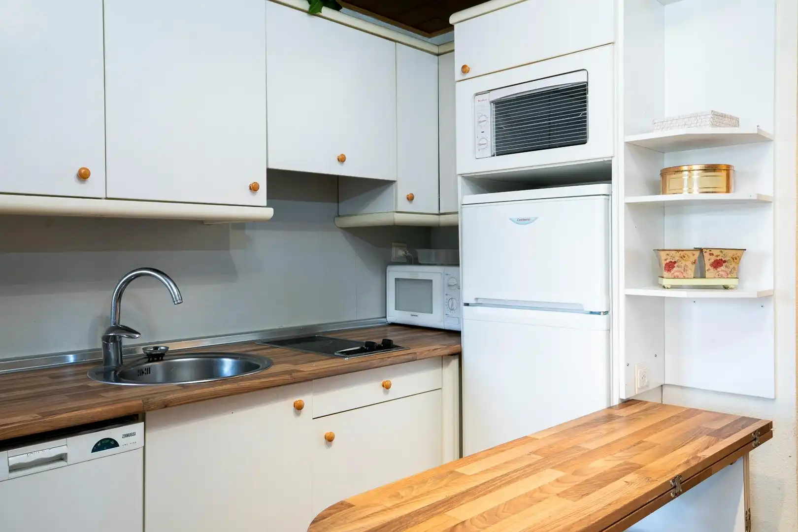 Küche von Wohnung zum Verkauf in Aisa mit Heizung, Terrasse und Abstellraum